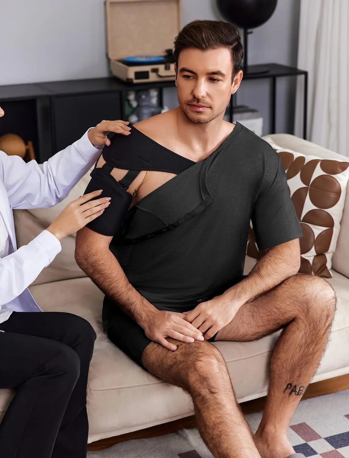 Deyeek Unisex Post Shoulder Surgery Shirts Sets Snap On Clothes for Rotator Cuff Surgery Chemo Port Access Adaptive Gowns