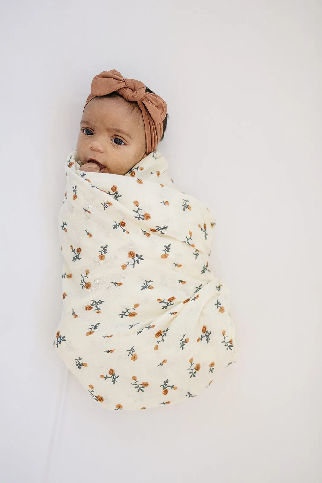 Mebie Baby Muslin Swaddle - Cream Floral