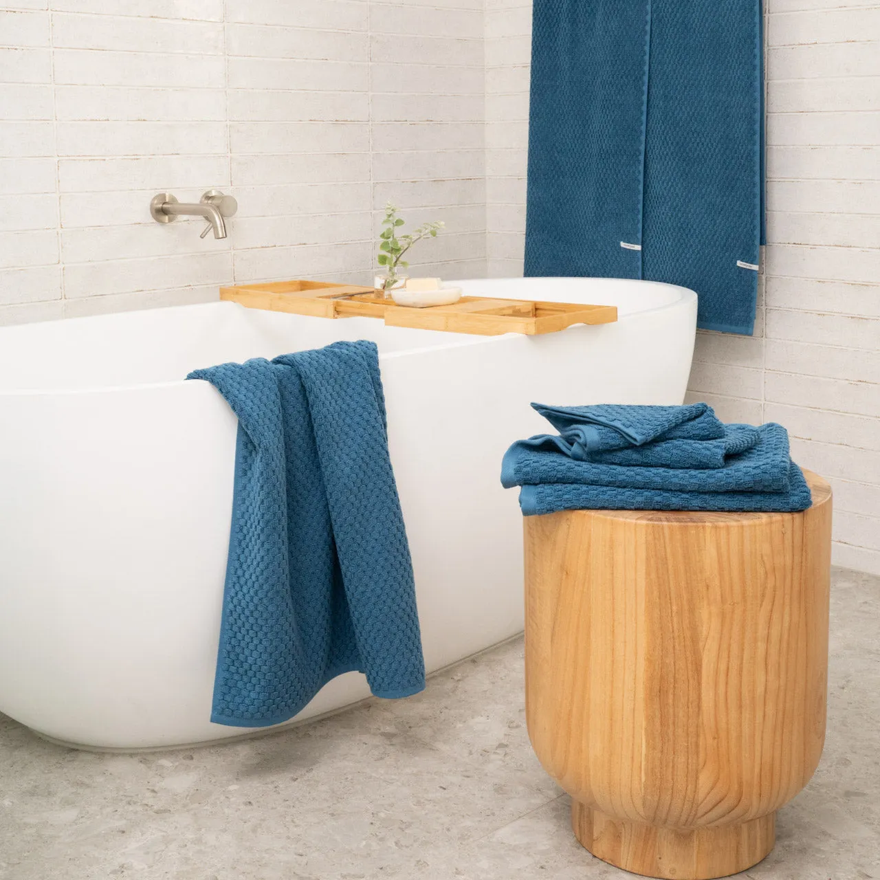 Robinsons Premium Classic Hand Towel Core Collection