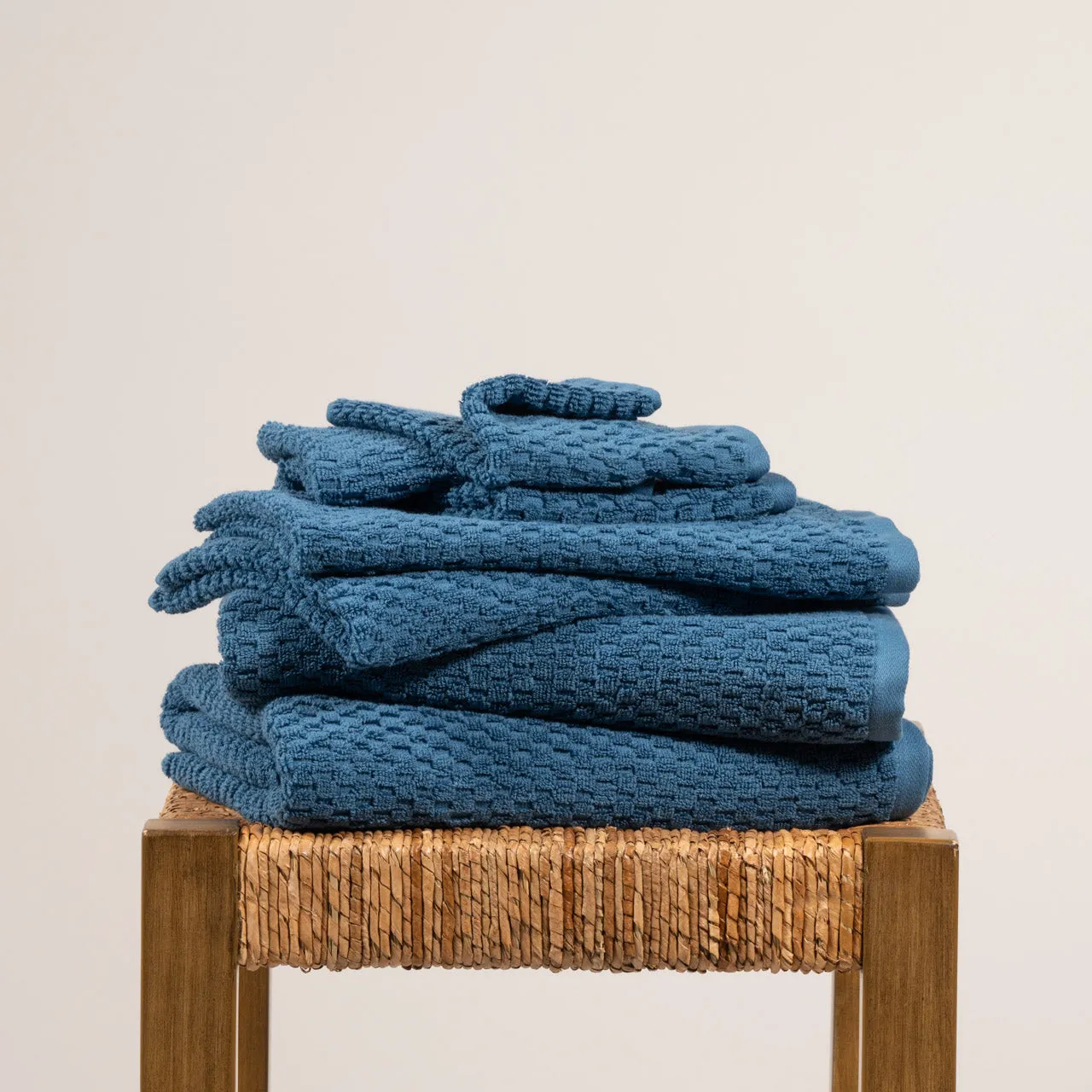 Robinsons Premium Classic Hand Towel Core Collection