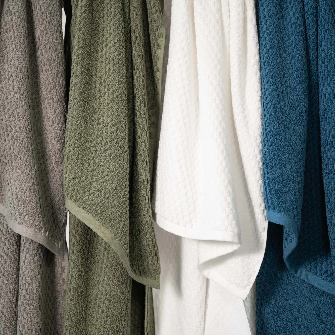 Robinsons Premium Classic Hand Towel Core Collection